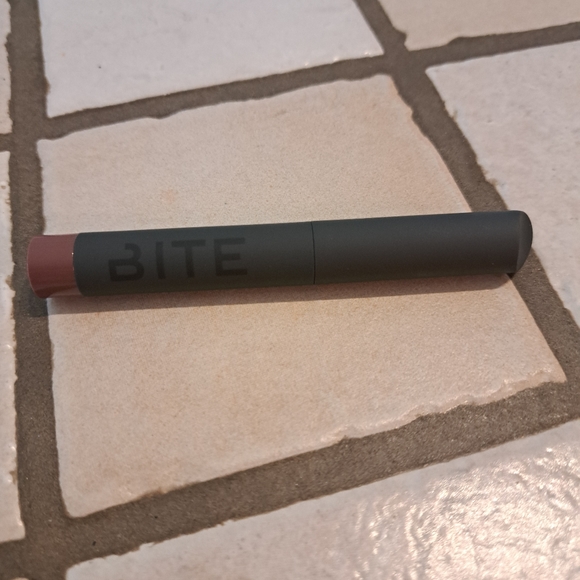 Bite Beauty color Anejo Creamy Matte New - Picture 2 of 2